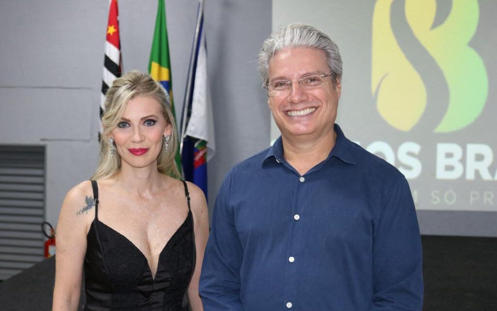 Camila Silveira, ganha título de rainha das redes sociais entre empreendedores de Ribeirão Preto e região